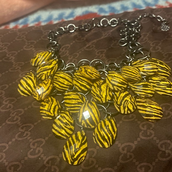 Necklace, zebra print - Picture 1 of 4
